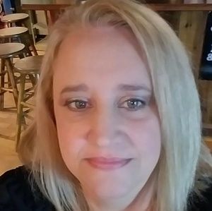 Meet your Posher, Angelia